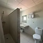 Miramar Hotel *
